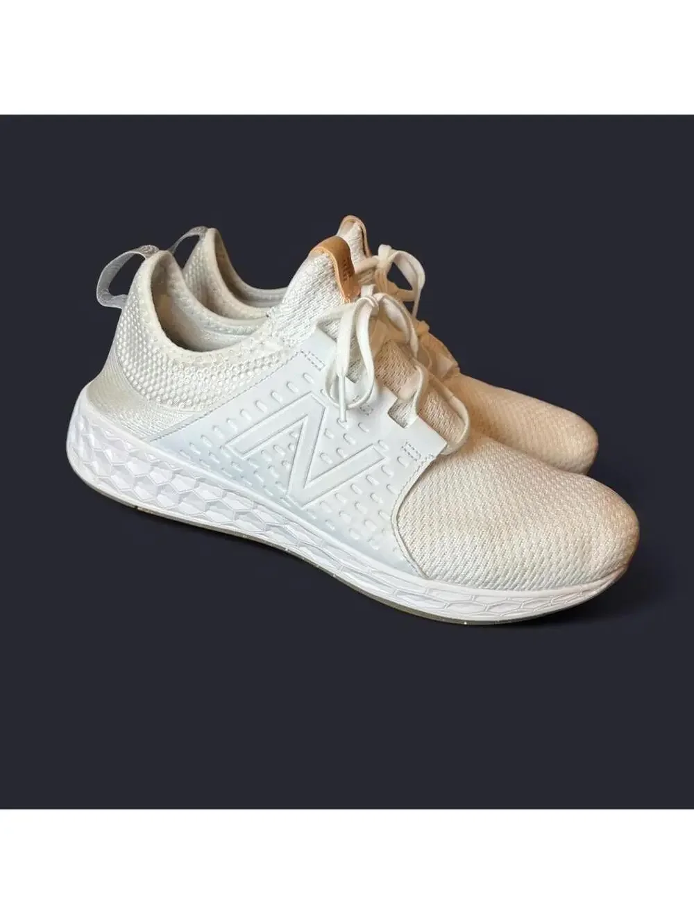 New Balance Men's White and Cream Trainer